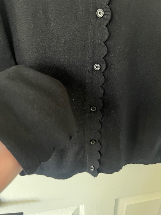 kate spade scallop-edge black light weight cardigan sweater - Picture 4 of 7